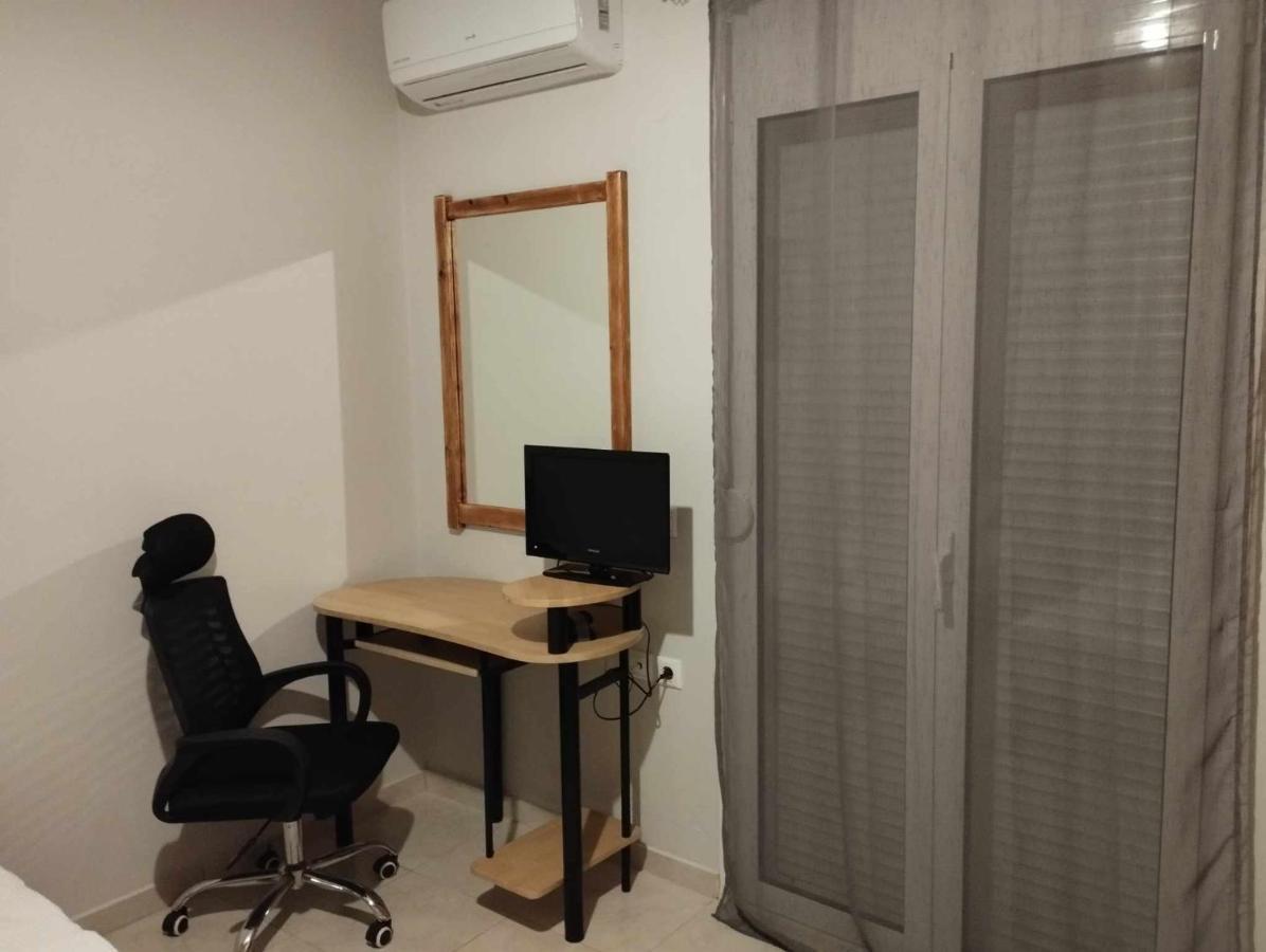 Istamos Apartment Stamni Exterior photo